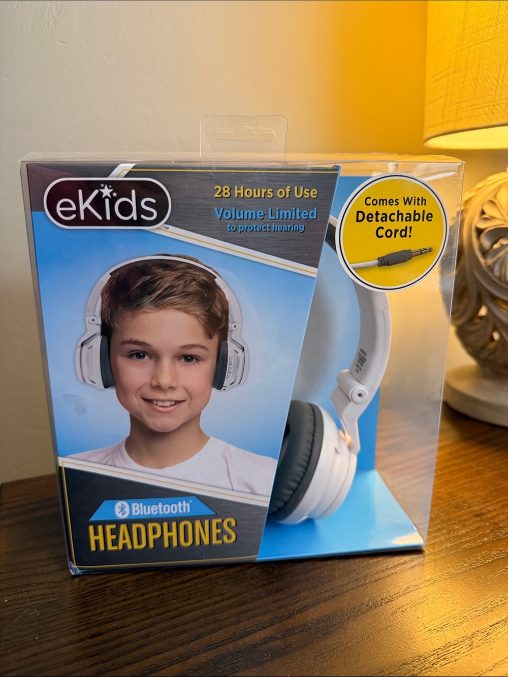 eKids Bluetooth Kids Headphones in White
